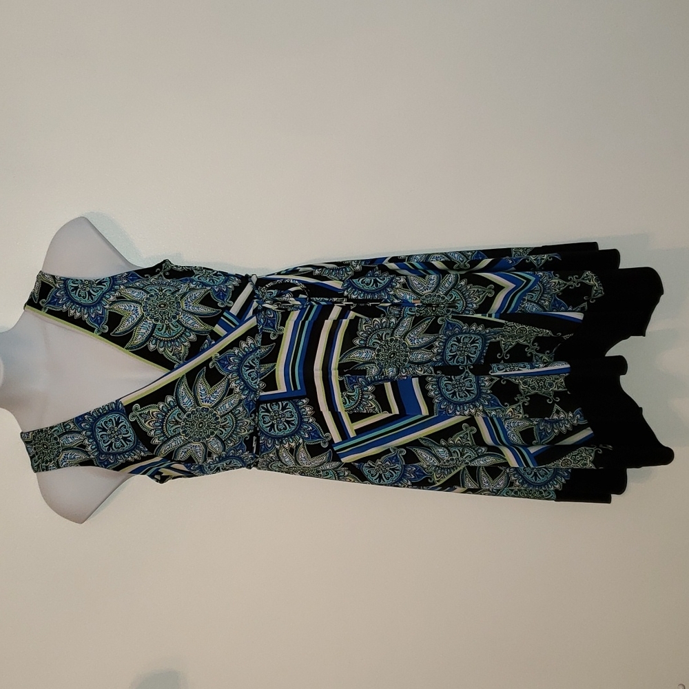 Sandra Darren size 6 dress.  Excellent condition